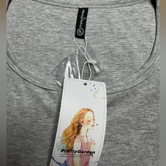 NWT Grey Ribbed Top - Picture 3 of 4